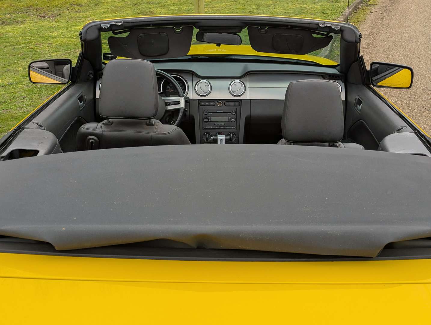 <p>2006 FORD MUSTANG AUTO LHD</p>