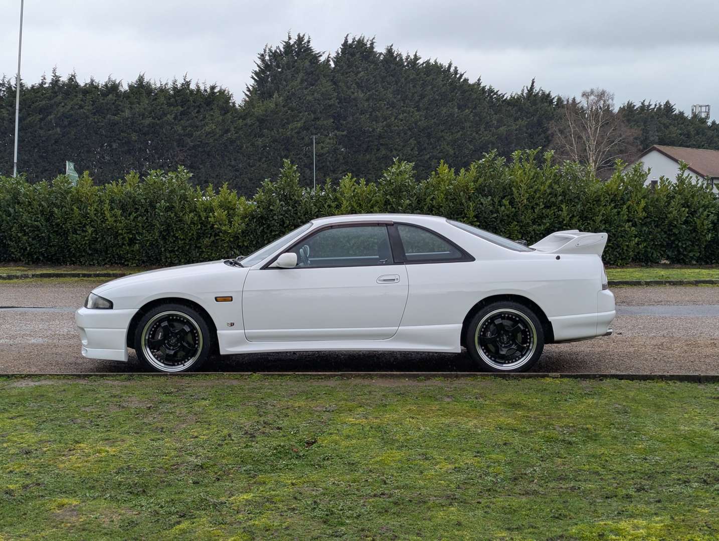 <p>1994 NISSAN SKYLINE R33 GT-ST</p>