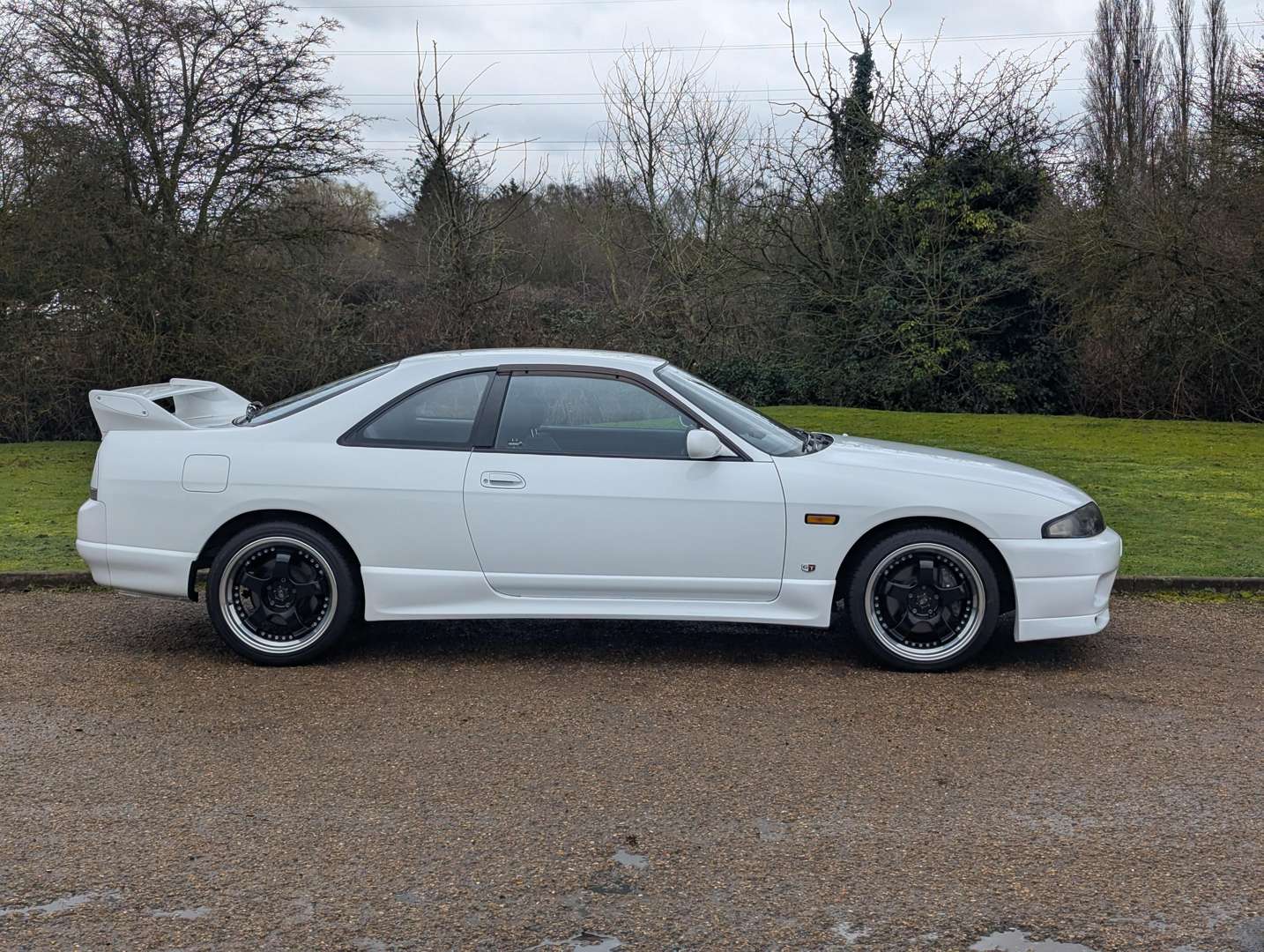 <p>1994 NISSAN SKYLINE R33 GT-ST</p>