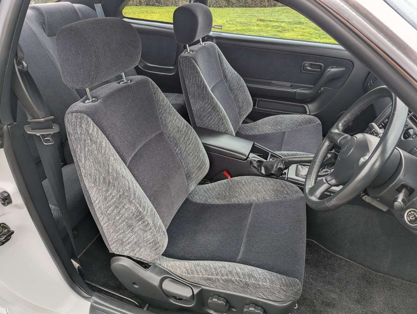 <p>1994 NISSAN SKYLINE R33 GT-ST</p>