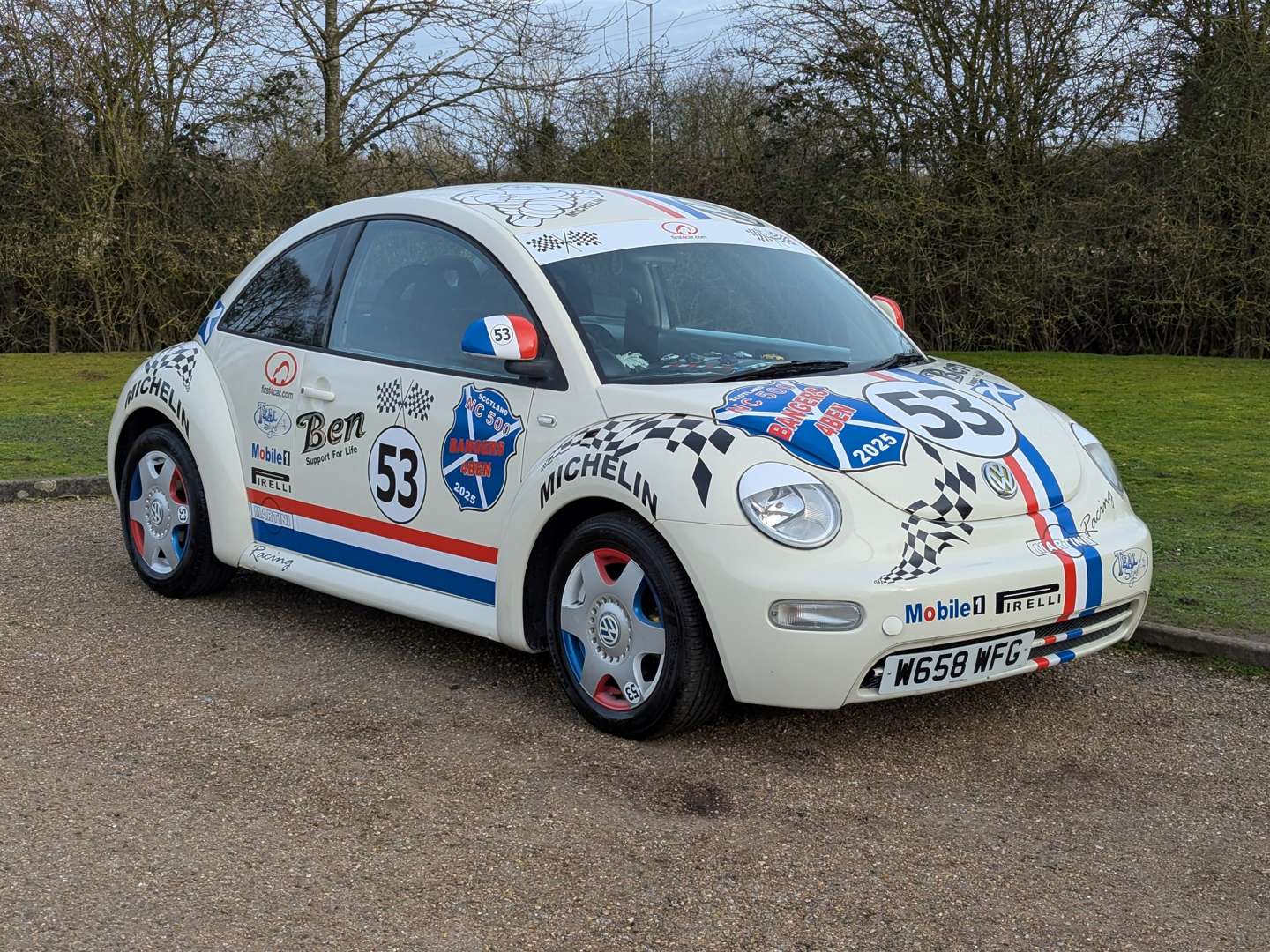 <p>2000 VW BEETLE</p>