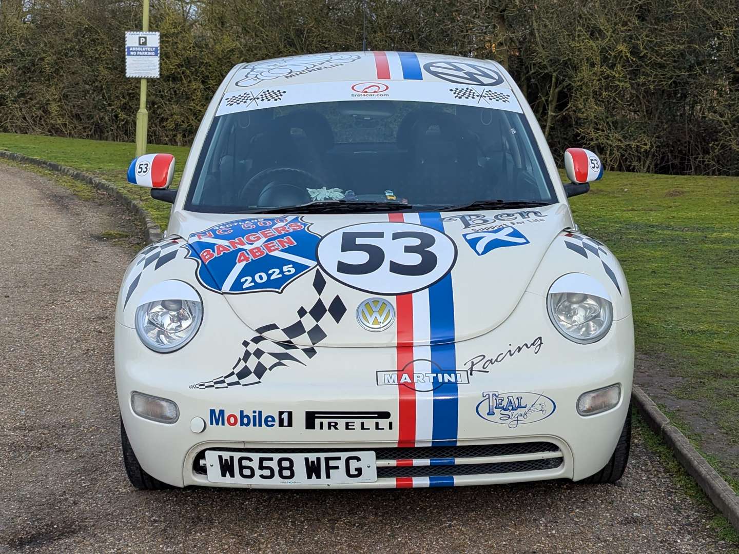 <p>2000 VW BEETLE</p>