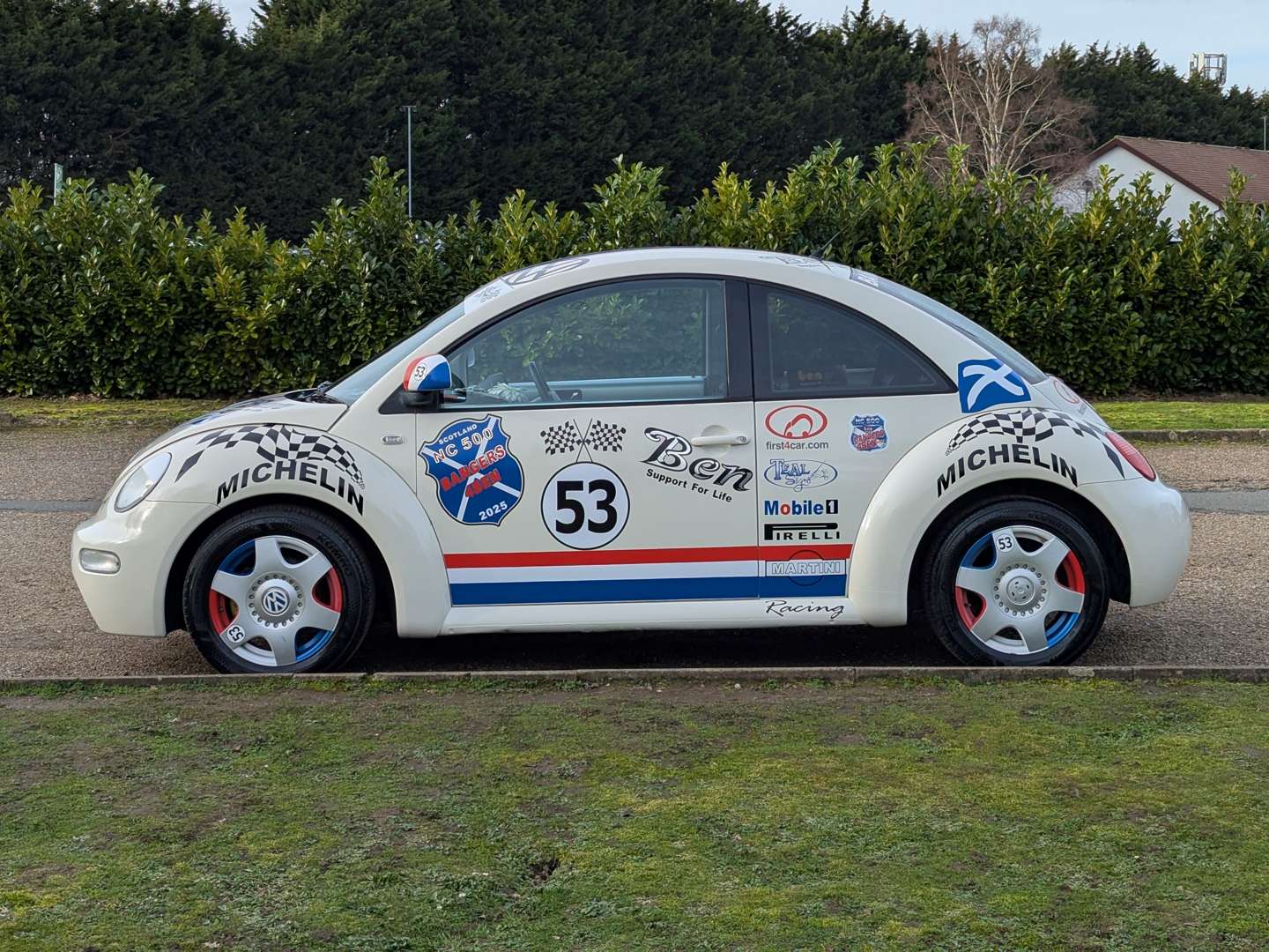 <p>2000 VW BEETLE</p>