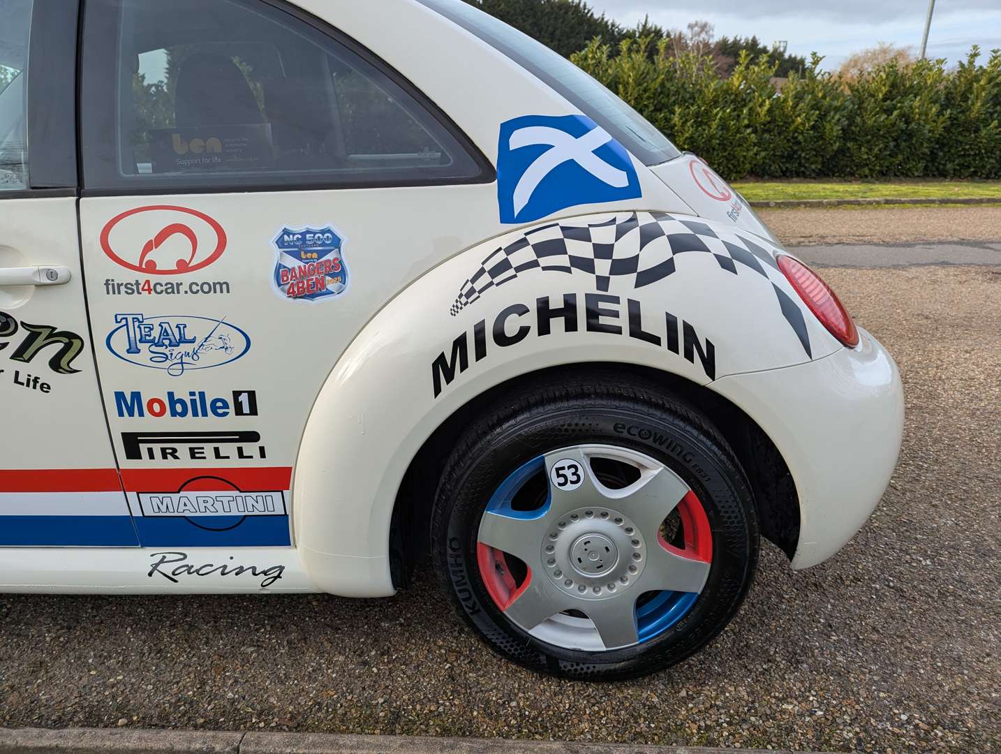 <p>2000 VW BEETLE</p>