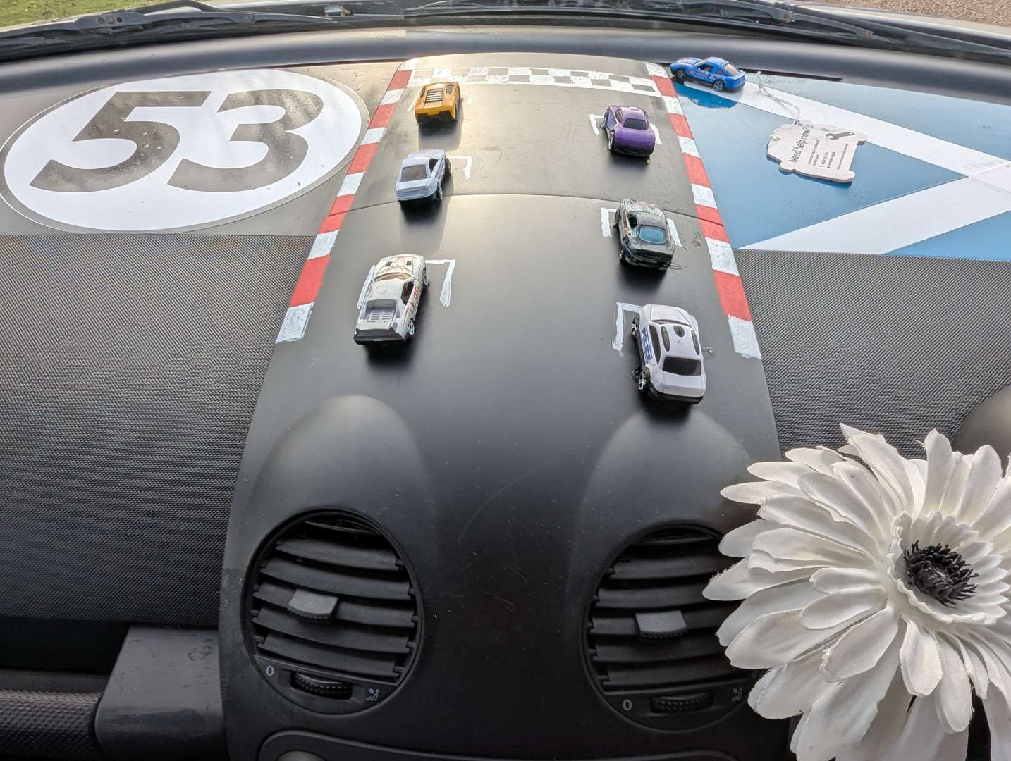 <p>2000 VW BEETLE</p>