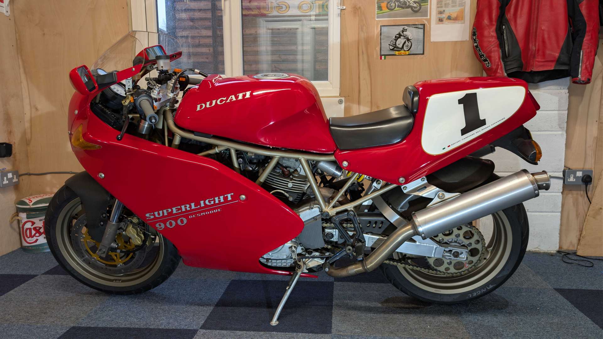 <p>1997 DUCATI 900 SL SUPERLIGHT</p>