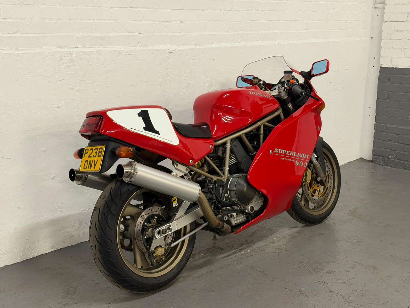<p>1997 DUCATI 900 SL SUPERLIGHT</p>