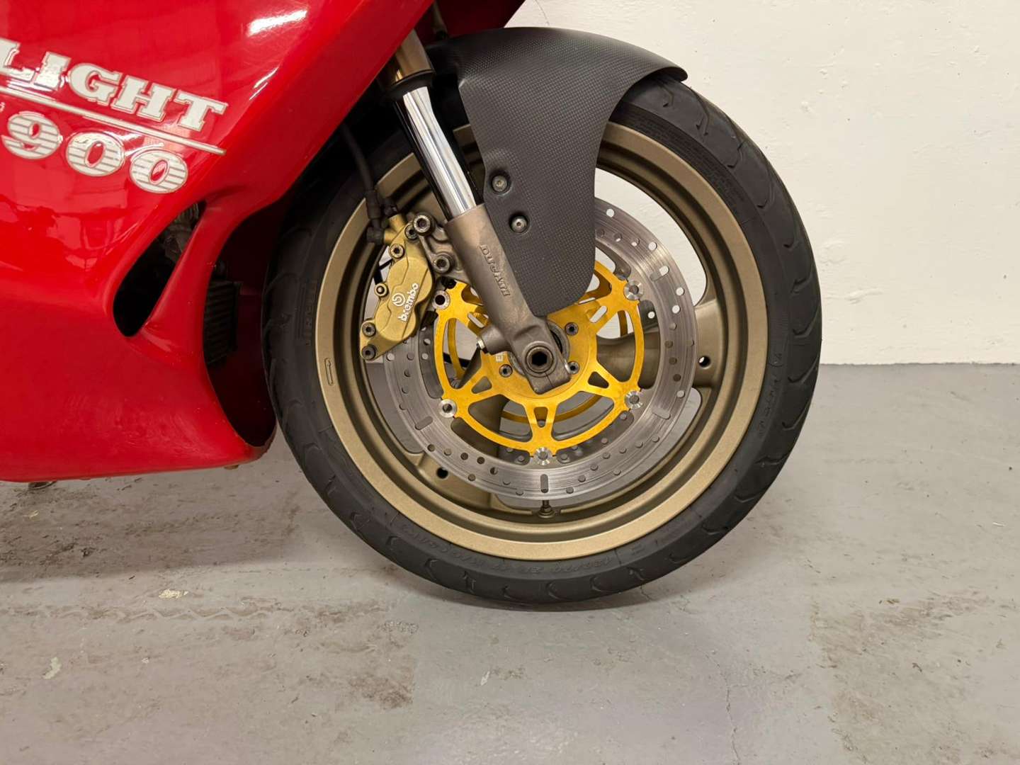 <p>1997 DUCATI 900 SL SUPERLIGHT</p>