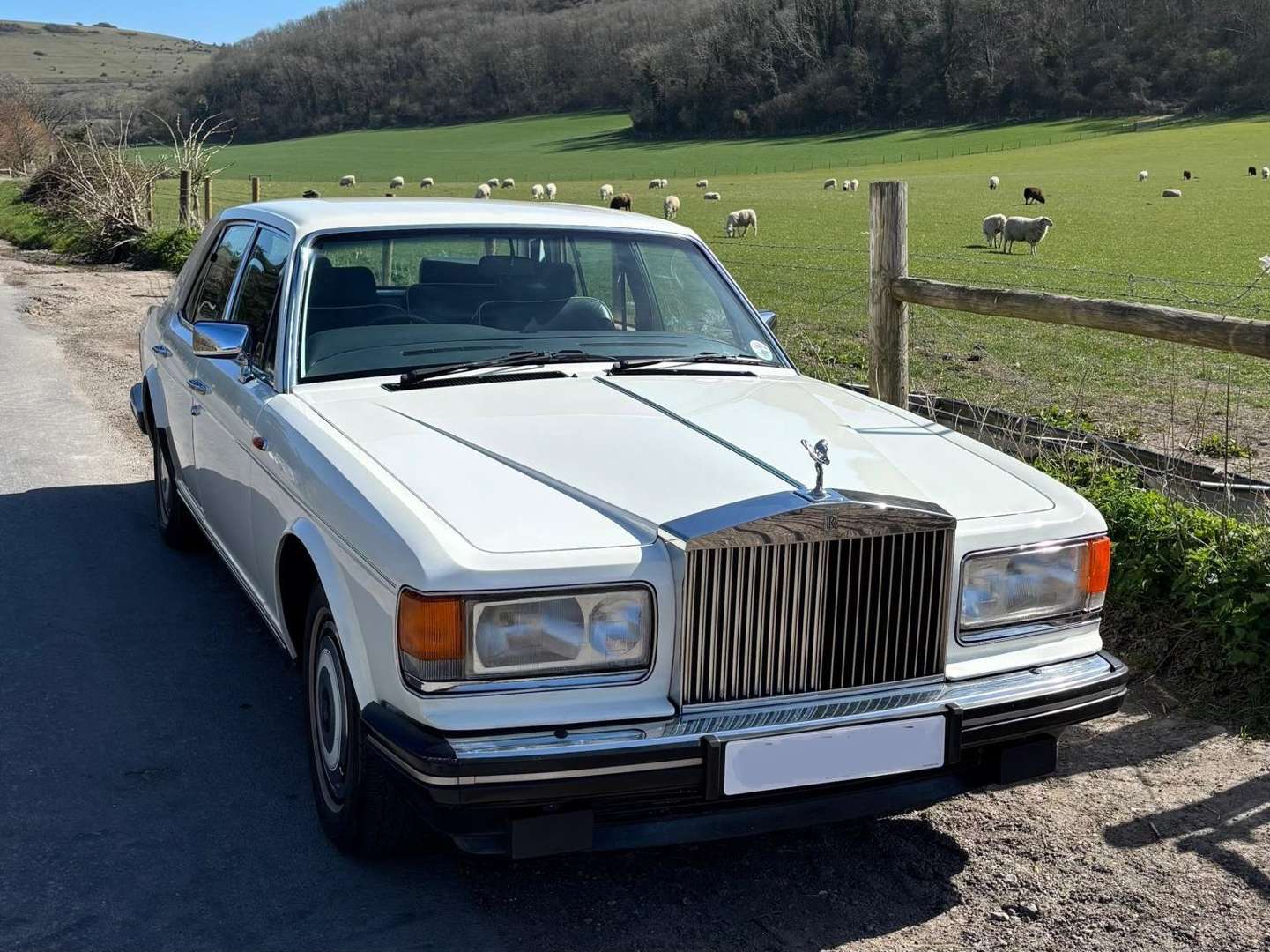 <p>1988 ROLLS ROYCE SILVER SPIRIT</p>