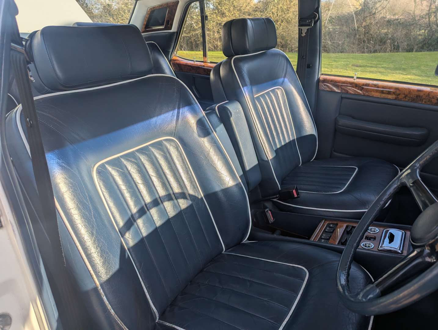 <p>1988 ROLLS ROYCE SILVER SPIRIT</p>