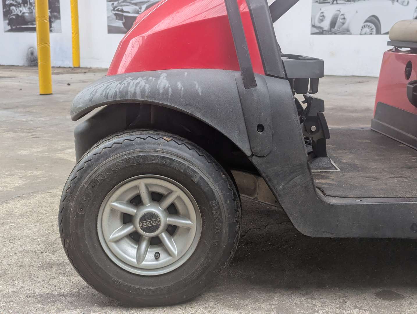 <p>ELECTRIC CLUB GOLF BUGGY</p>