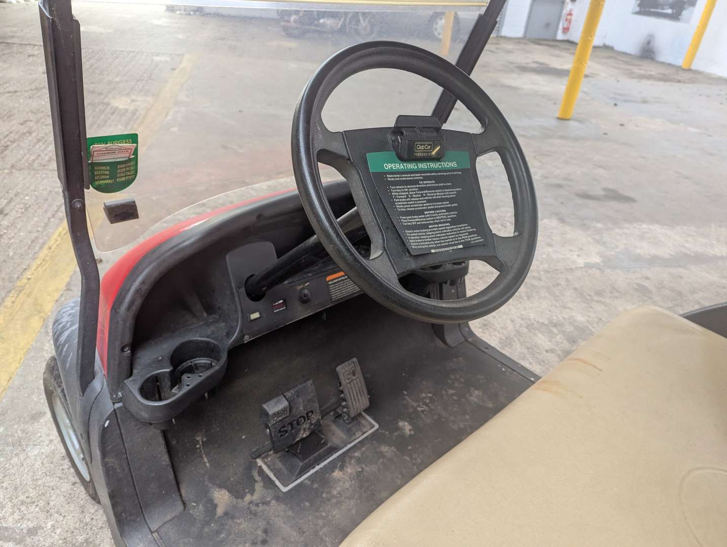 <p>ELECTRIC CLUB GOLF BUGGY</p>