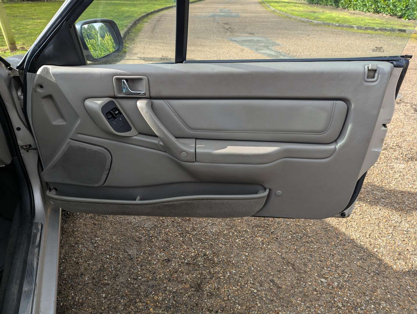 <p>1998 ROVER 216 CABRIOLET</p>