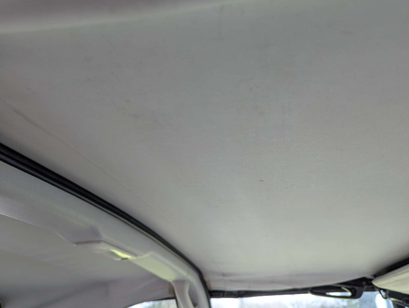 <p>1998 ROVER 216 CABRIOLET</p>