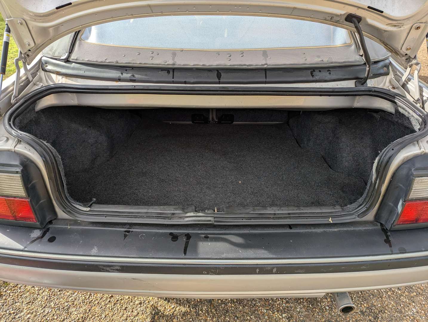 <p>1998 ROVER 216 CABRIOLET</p>