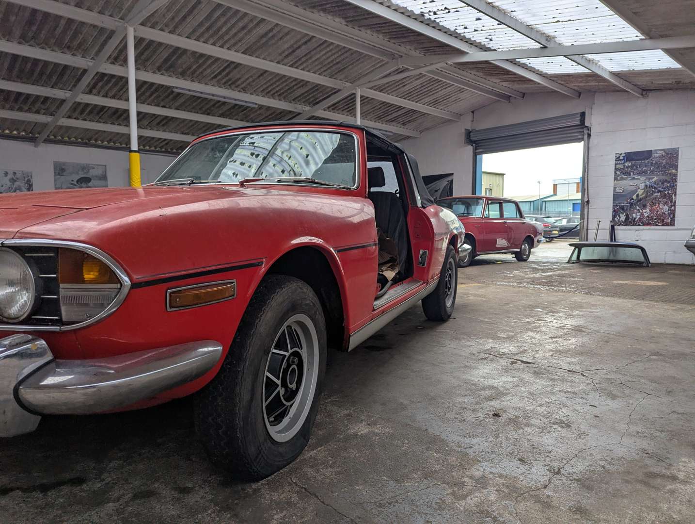 <p>1971 TRIUMPH STAG</p>