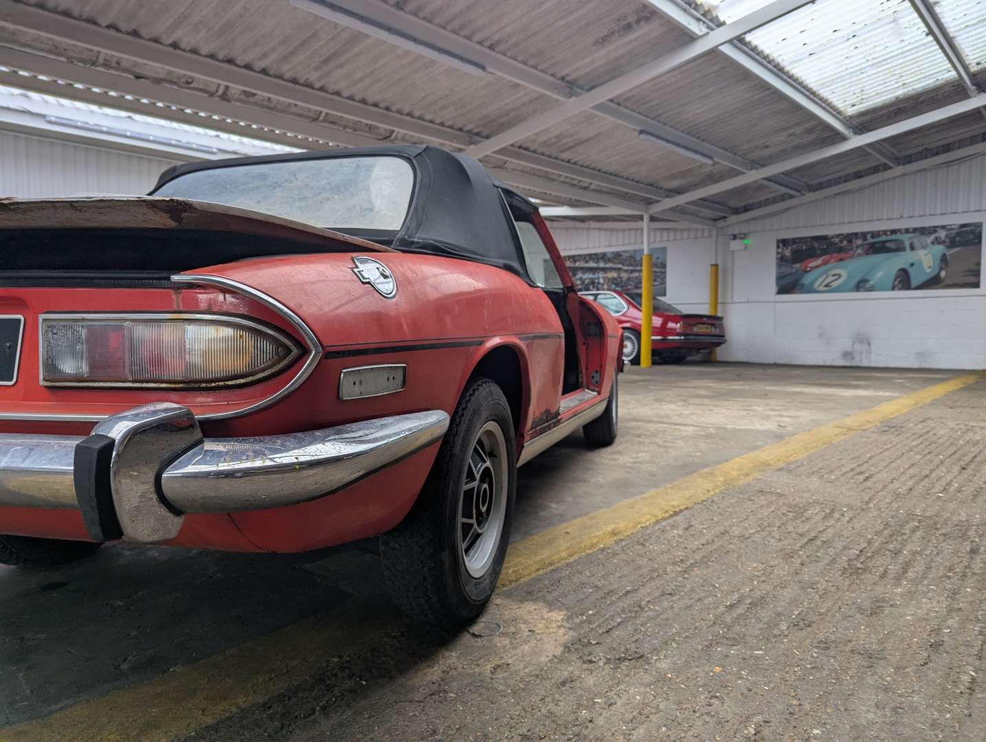 <p>1971 TRIUMPH STAG</p>