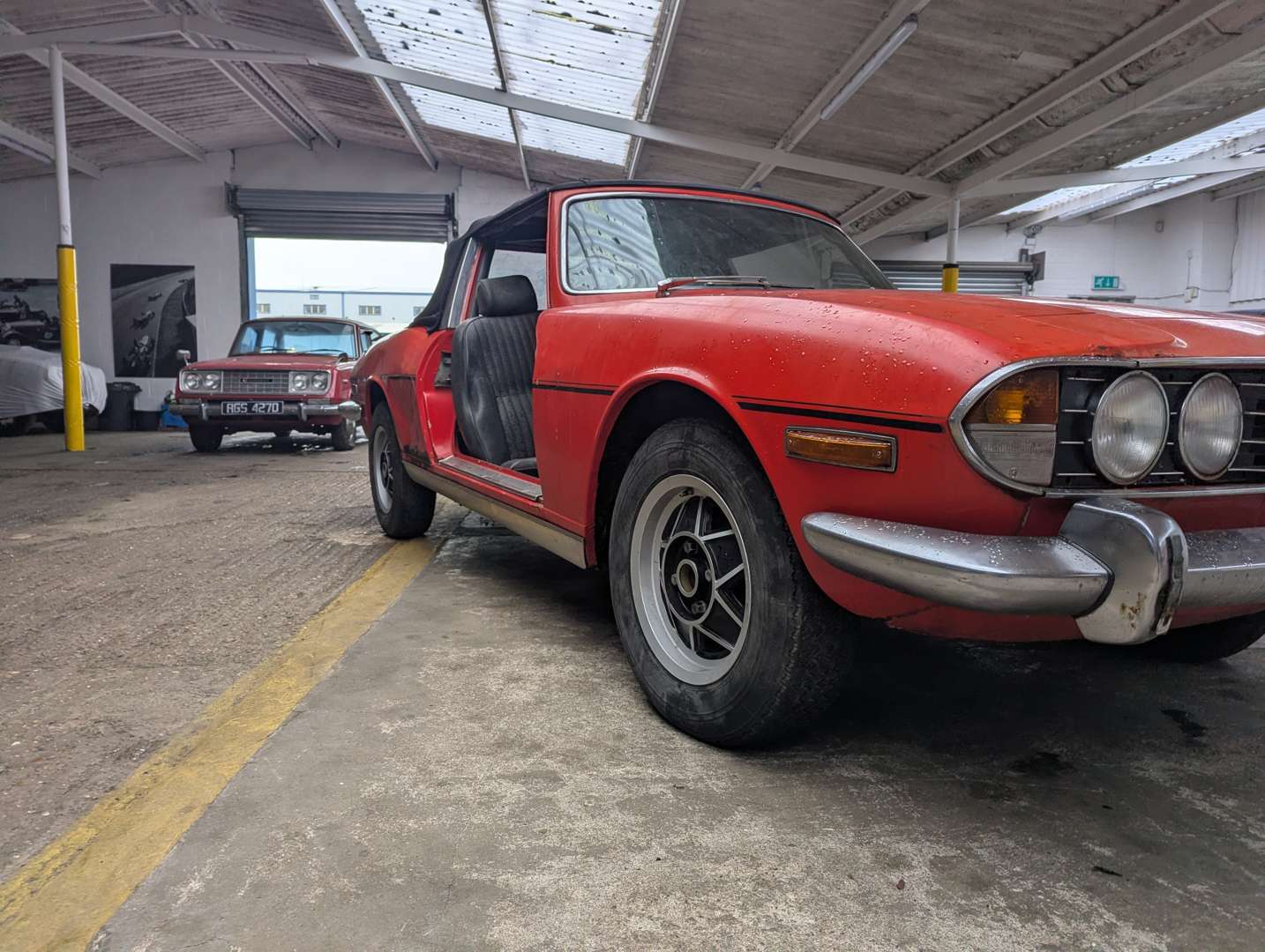 <p>1971 TRIUMPH STAG</p>