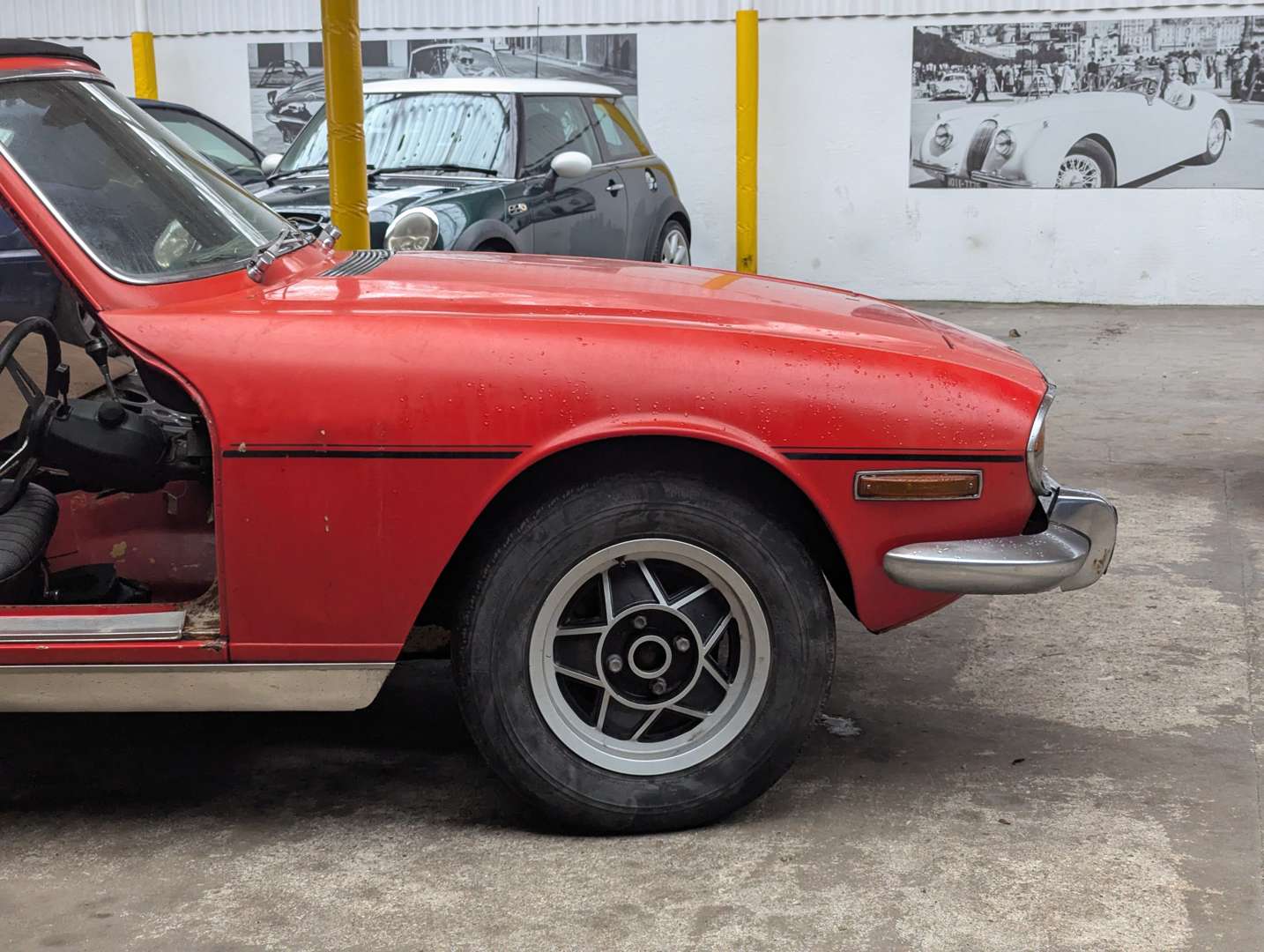 <p>1971 TRIUMPH STAG</p>