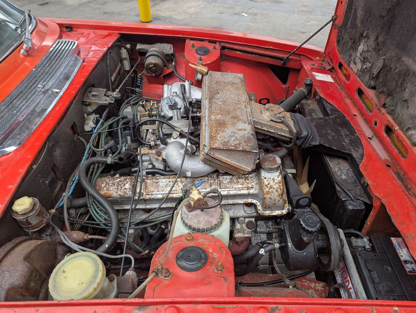 <p>1971 TRIUMPH STAG</p>