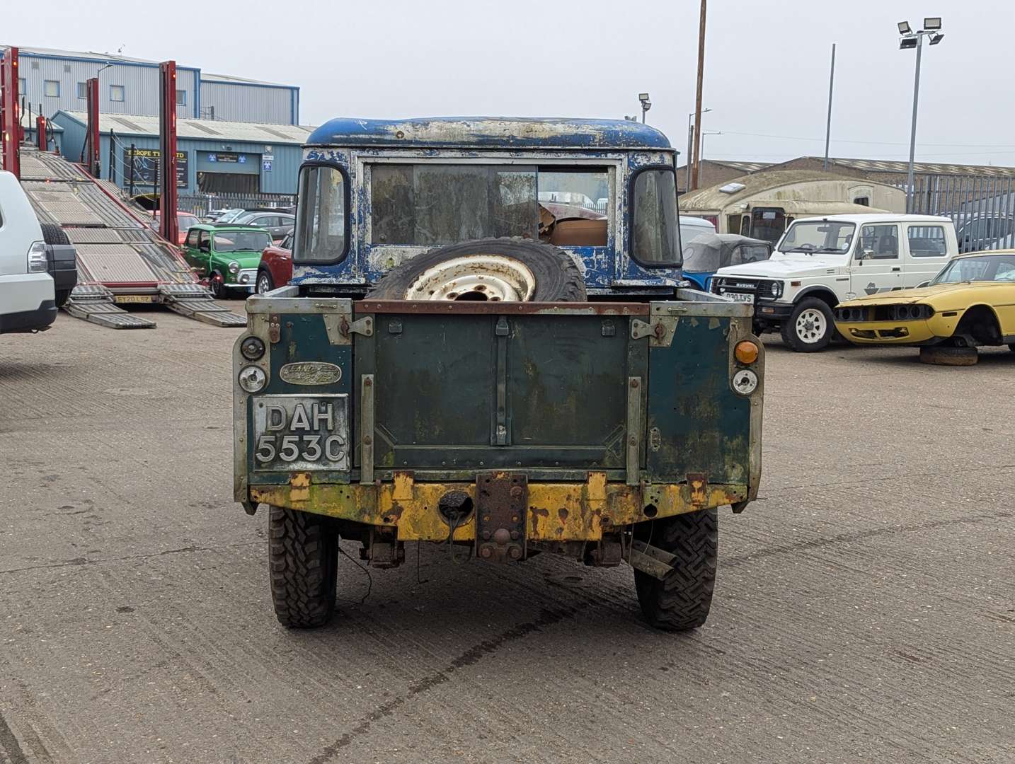 <p>1965 LAND ROVER SERIES 2A</p>