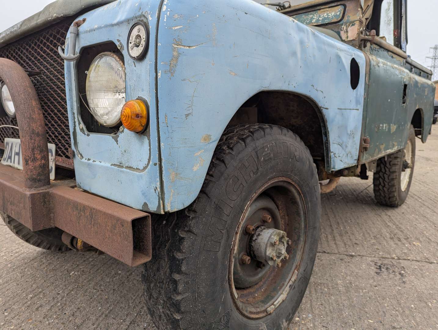 <p>1965 LAND ROVER SERIES 2A</p>