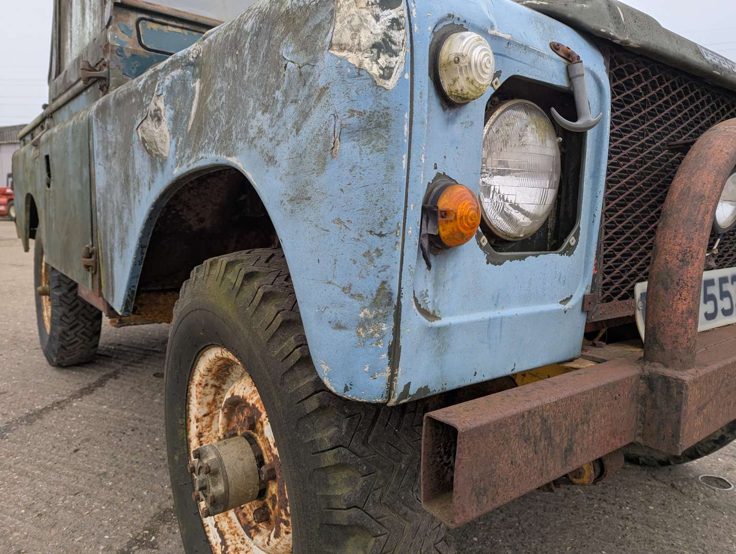 <p>1965 LAND ROVER SERIES 2A</p>