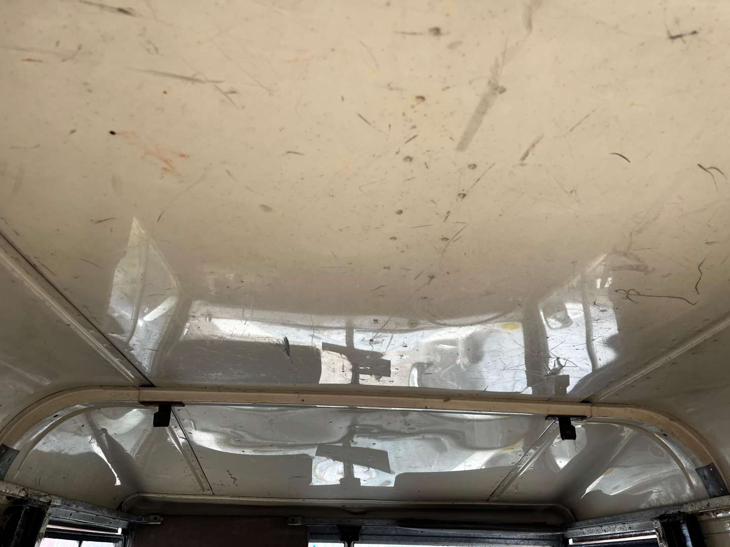 <p>LAND ROVER 88"</p>