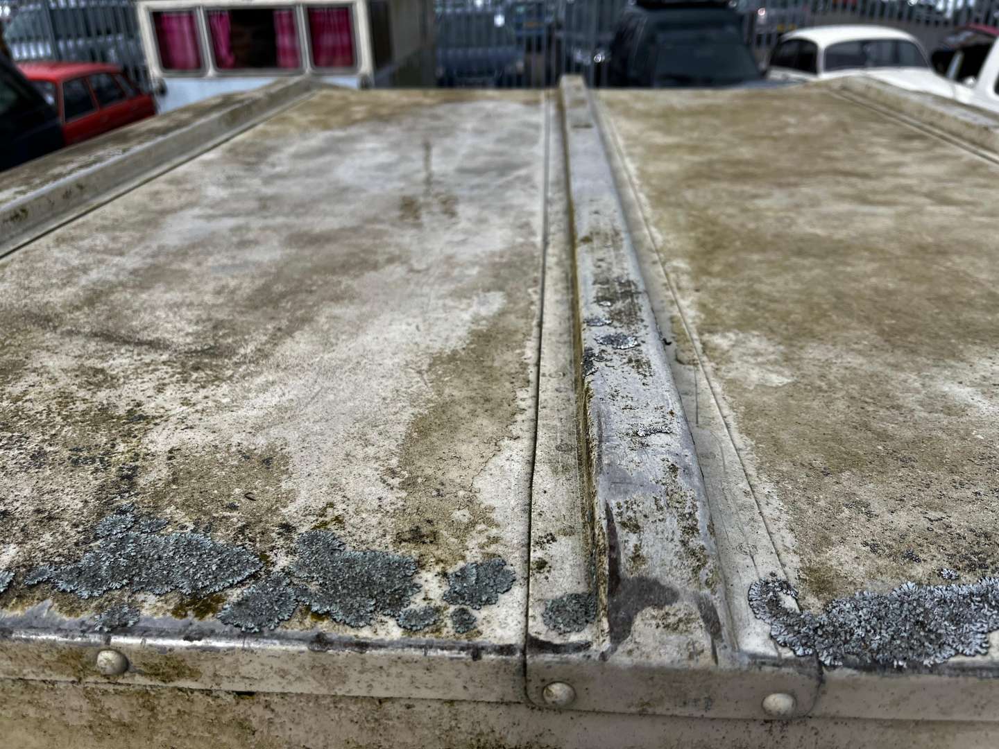 <p>LAND ROVER 88"</p>