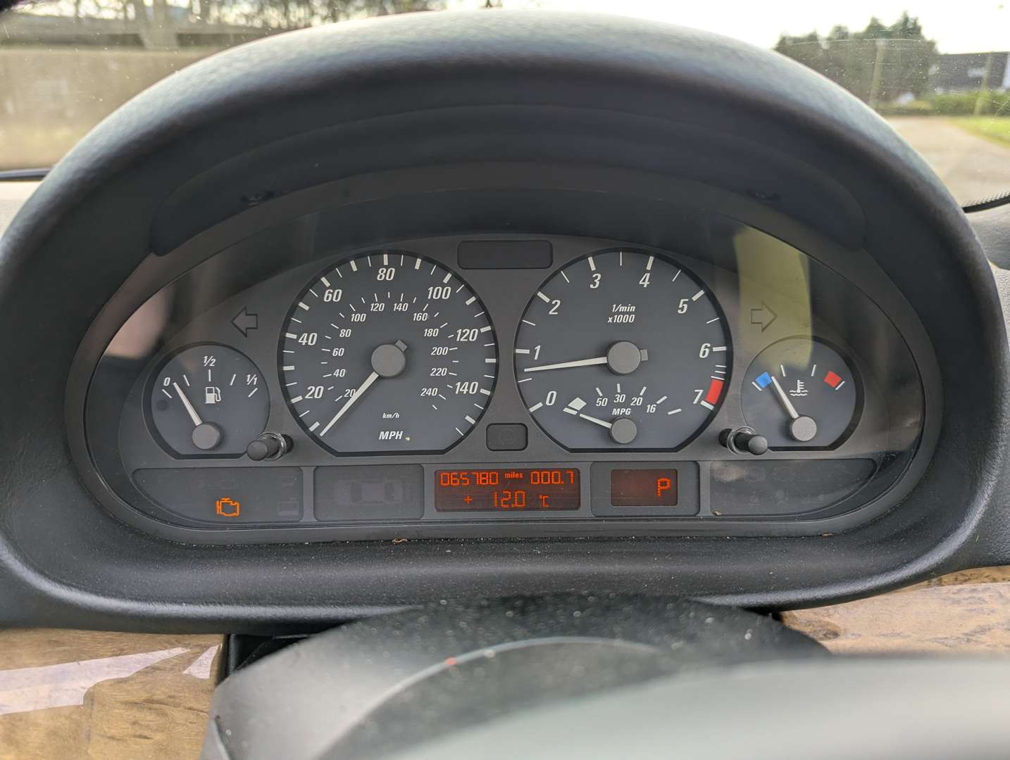 <p>2004 BMW 318CI SE E46 AUTO CONVERTIBLE</p>