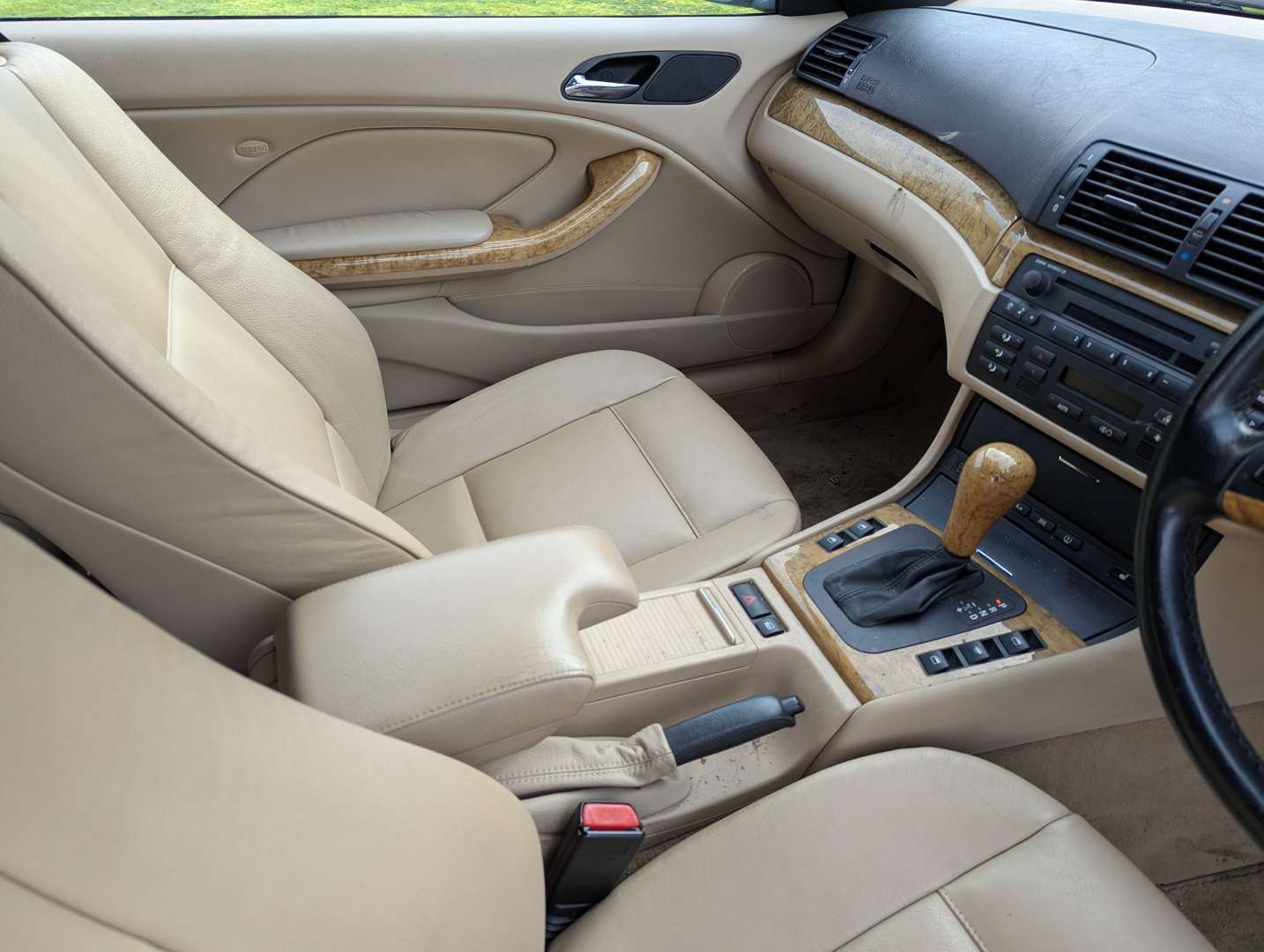 <p>2004 BMW 318CI SE E46 AUTO CONVERTIBLE</p>