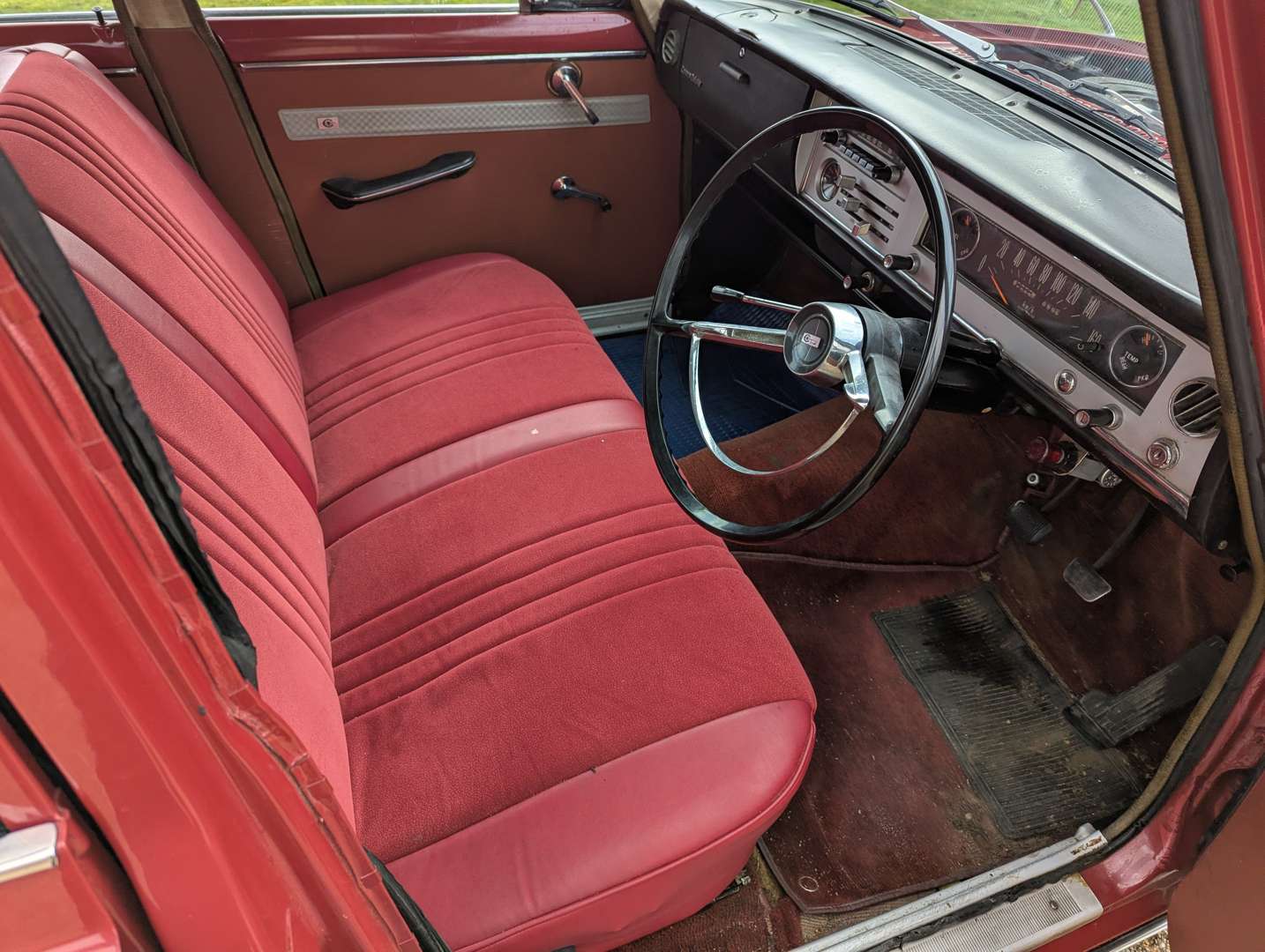 <p>1966 TOYOTA CORONA RT40</p>