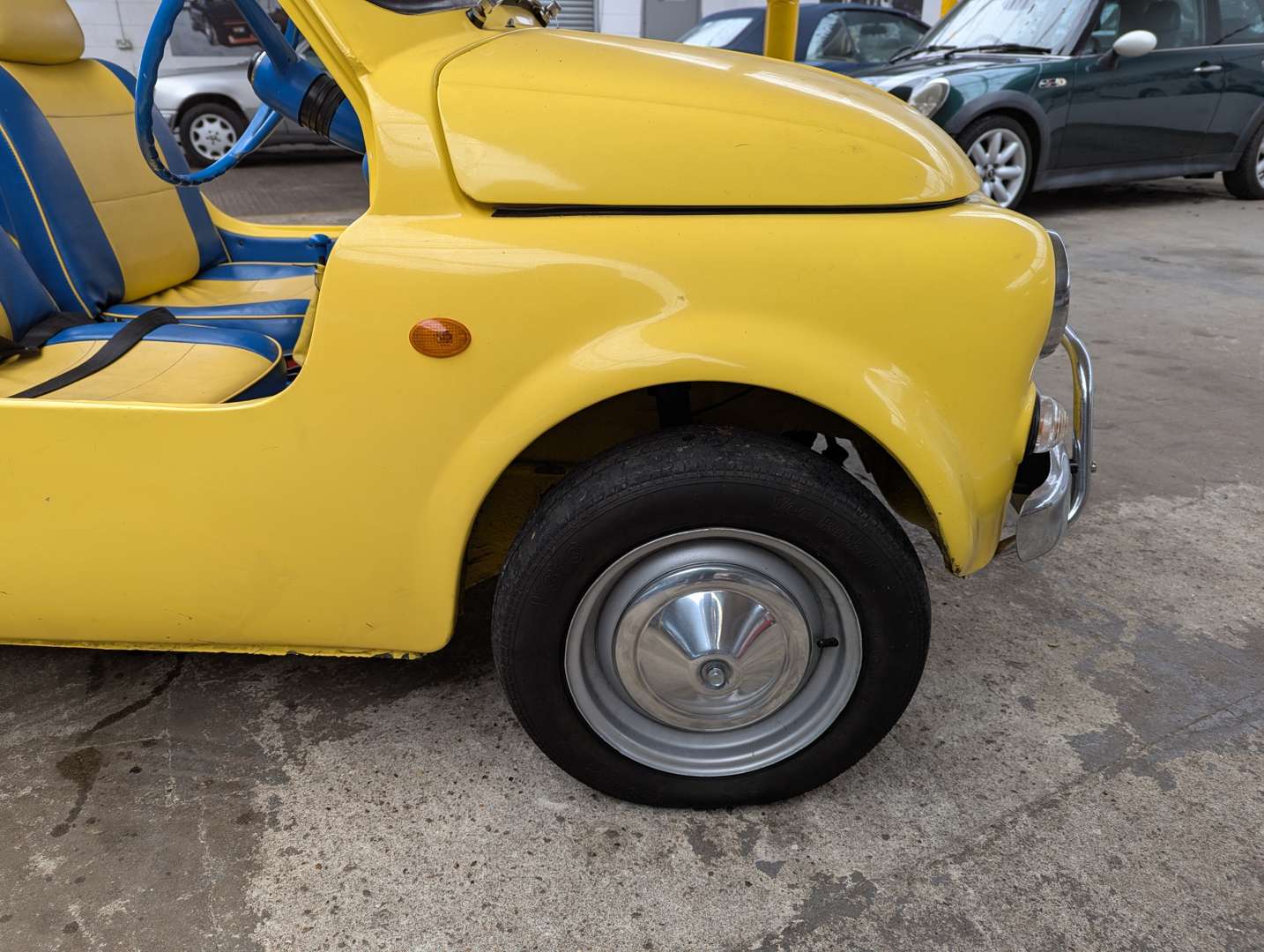 <p>1972 FIAT 500</p>