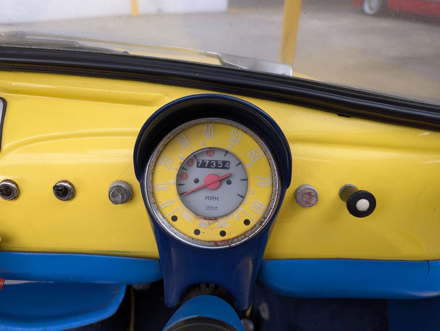 <p>1972 FIAT 500</p>