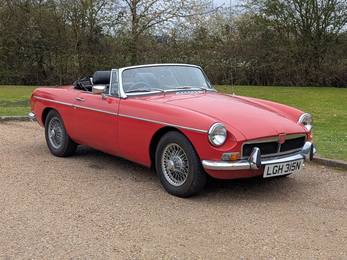 <p>1974 MG B ROADSTER</p>