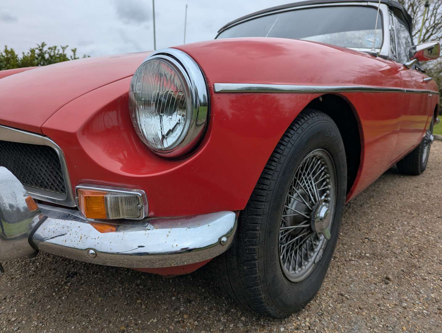 <p>1974 MG B ROADSTER</p>