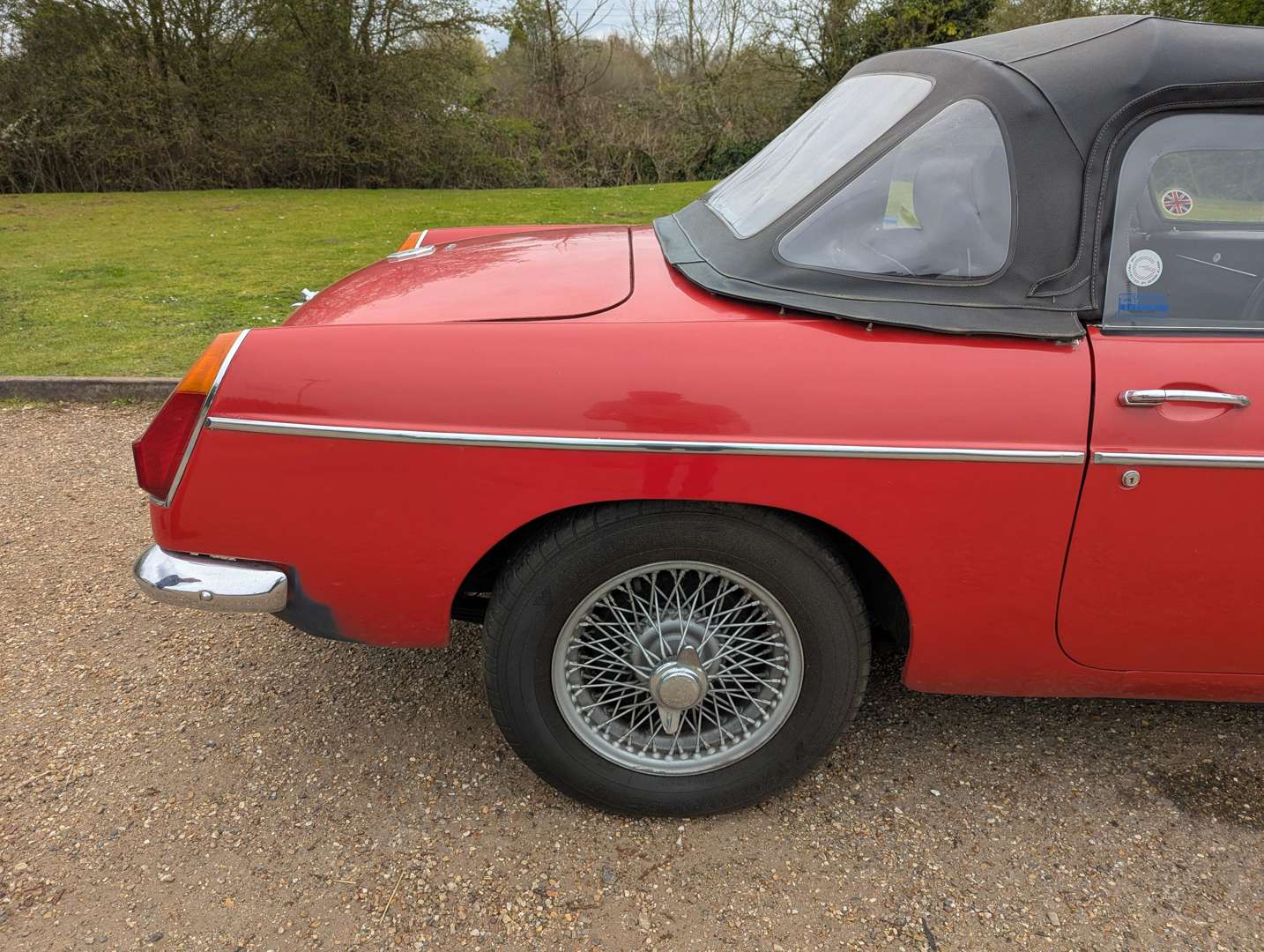 <p>1974 MG B ROADSTER</p>