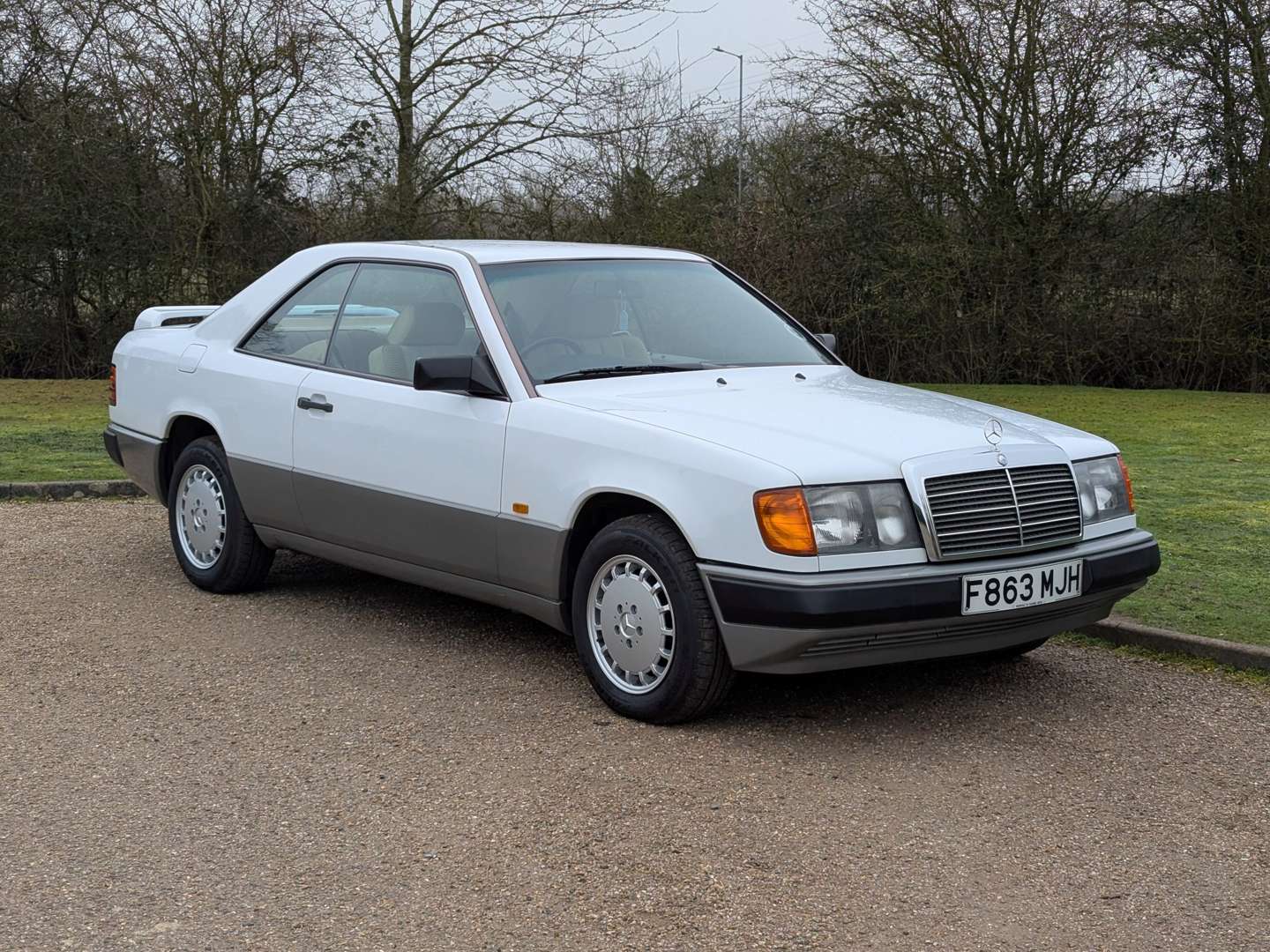 <p>1988 MERCEDES 300CE C124 AUTO</p>