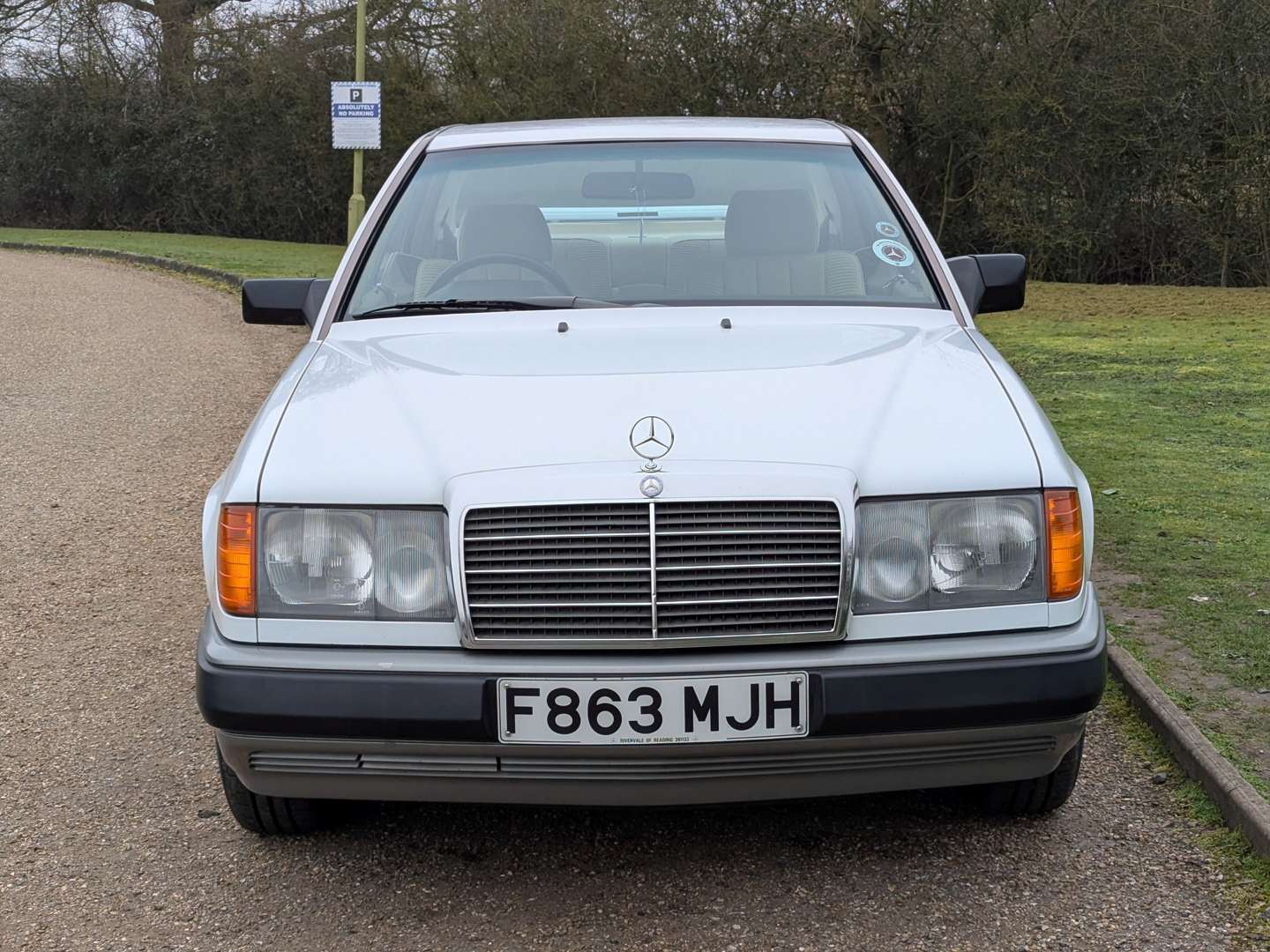 <p>1988 MERCEDES 300CE C124 AUTO</p>