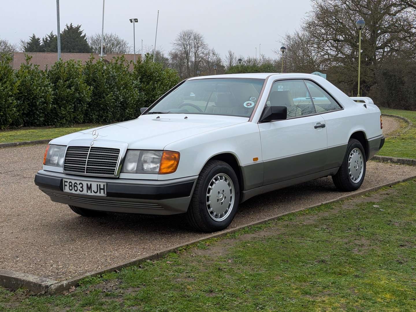 <p>1988 MERCEDES 300CE C124 AUTO</p>