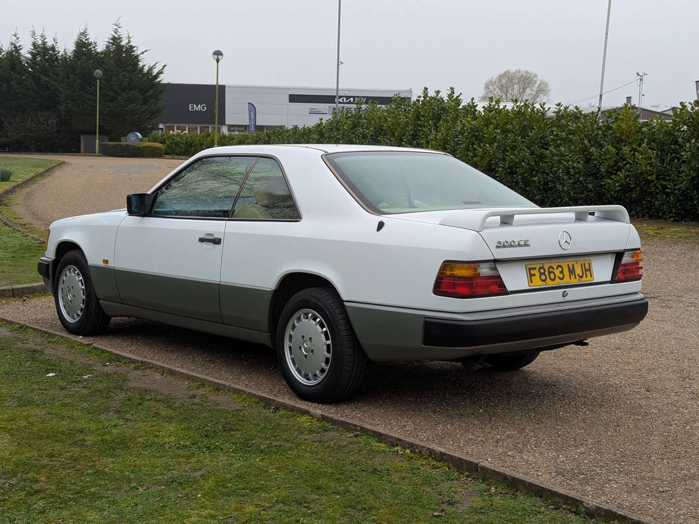 <p>1988 MERCEDES 300CE C124 AUTO</p>