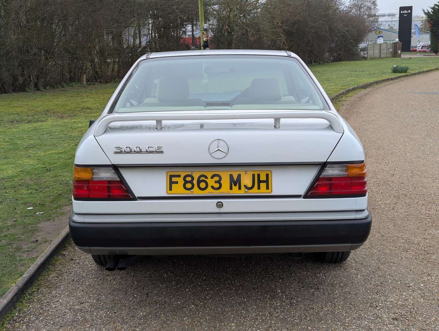 <p>1988 MERCEDES 300CE C124 AUTO</p>