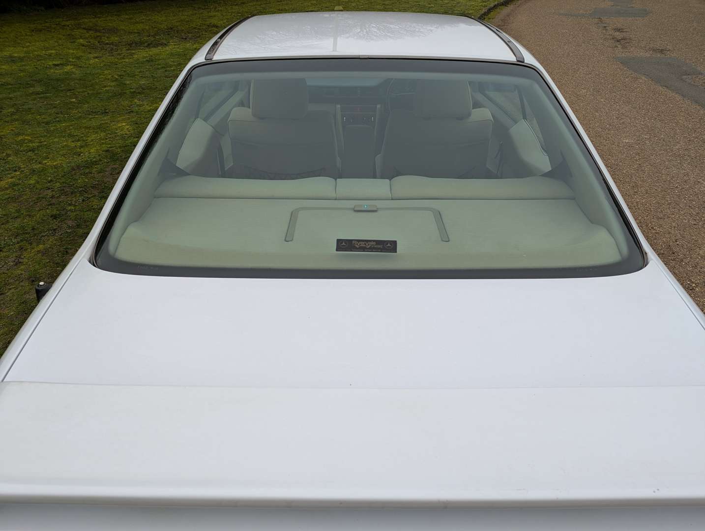 <p>1988 MERCEDES 300CE C124 AUTO</p>