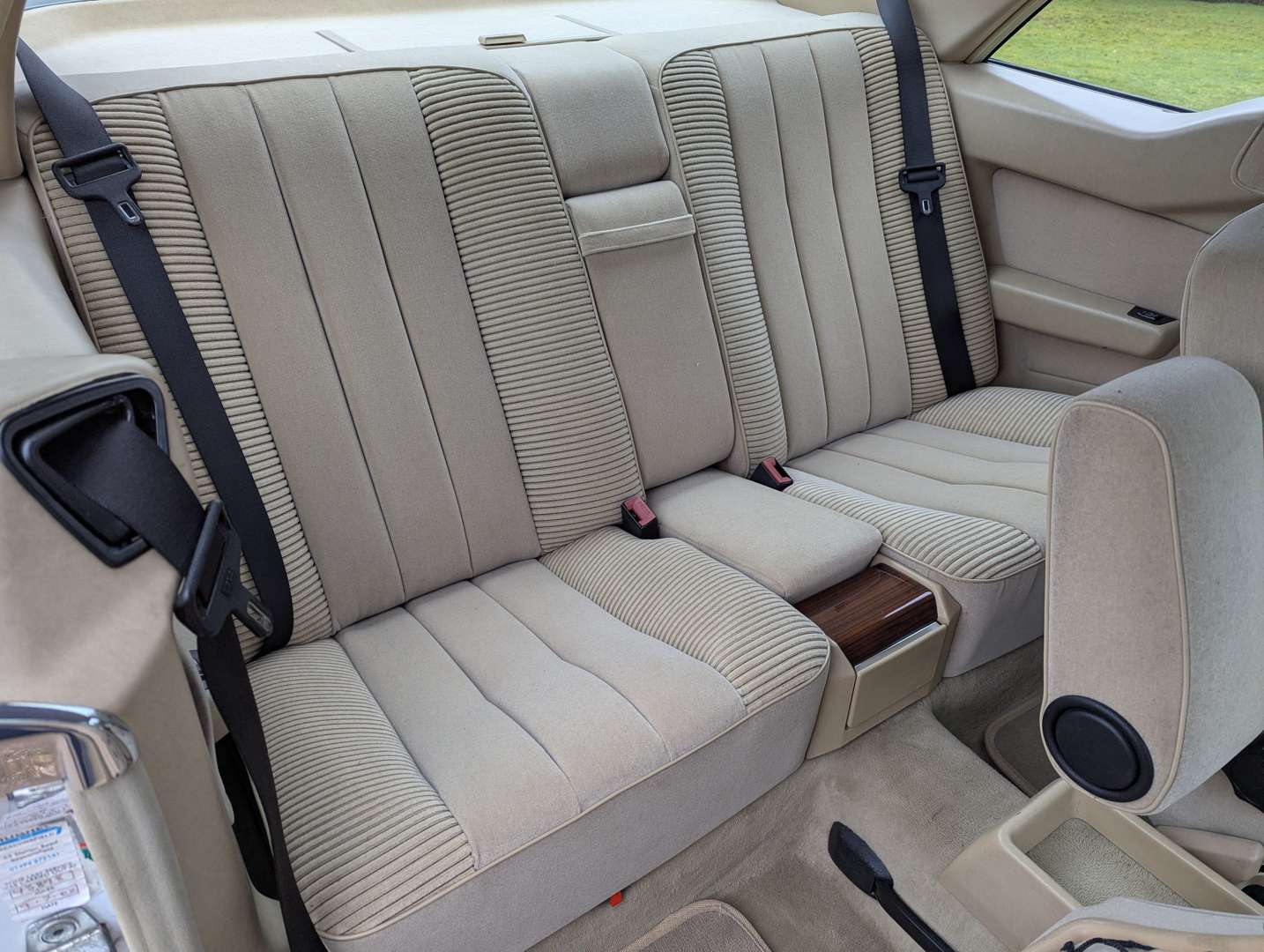 <p>1988 MERCEDES 300CE C124 AUTO</p>