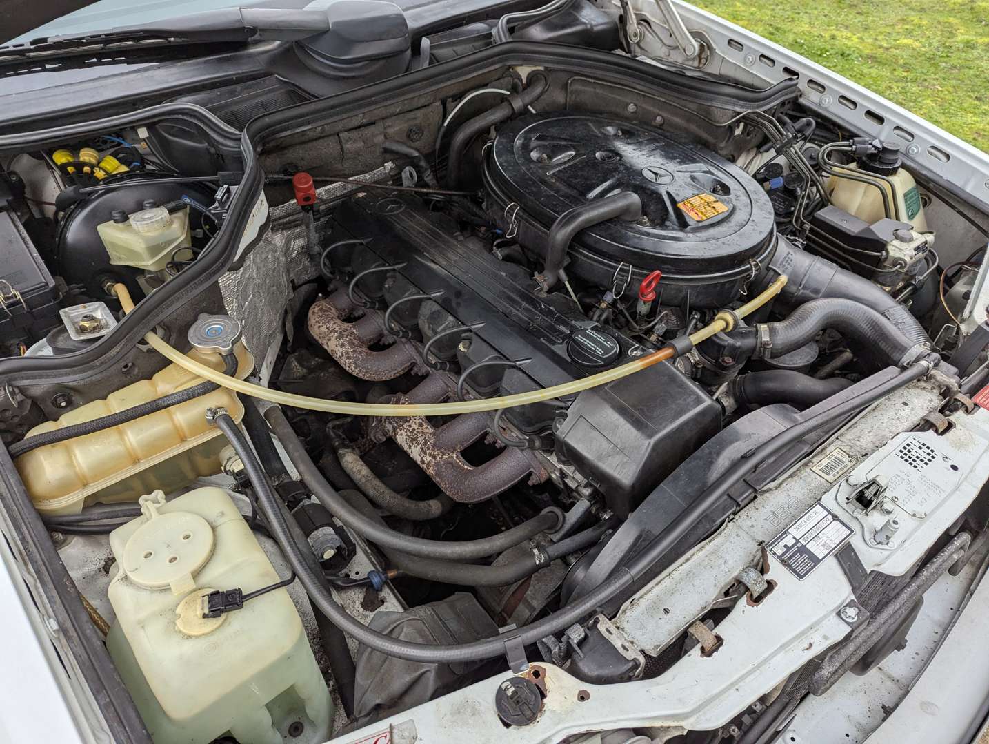 <p>1988 MERCEDES 300CE C124 AUTO</p>