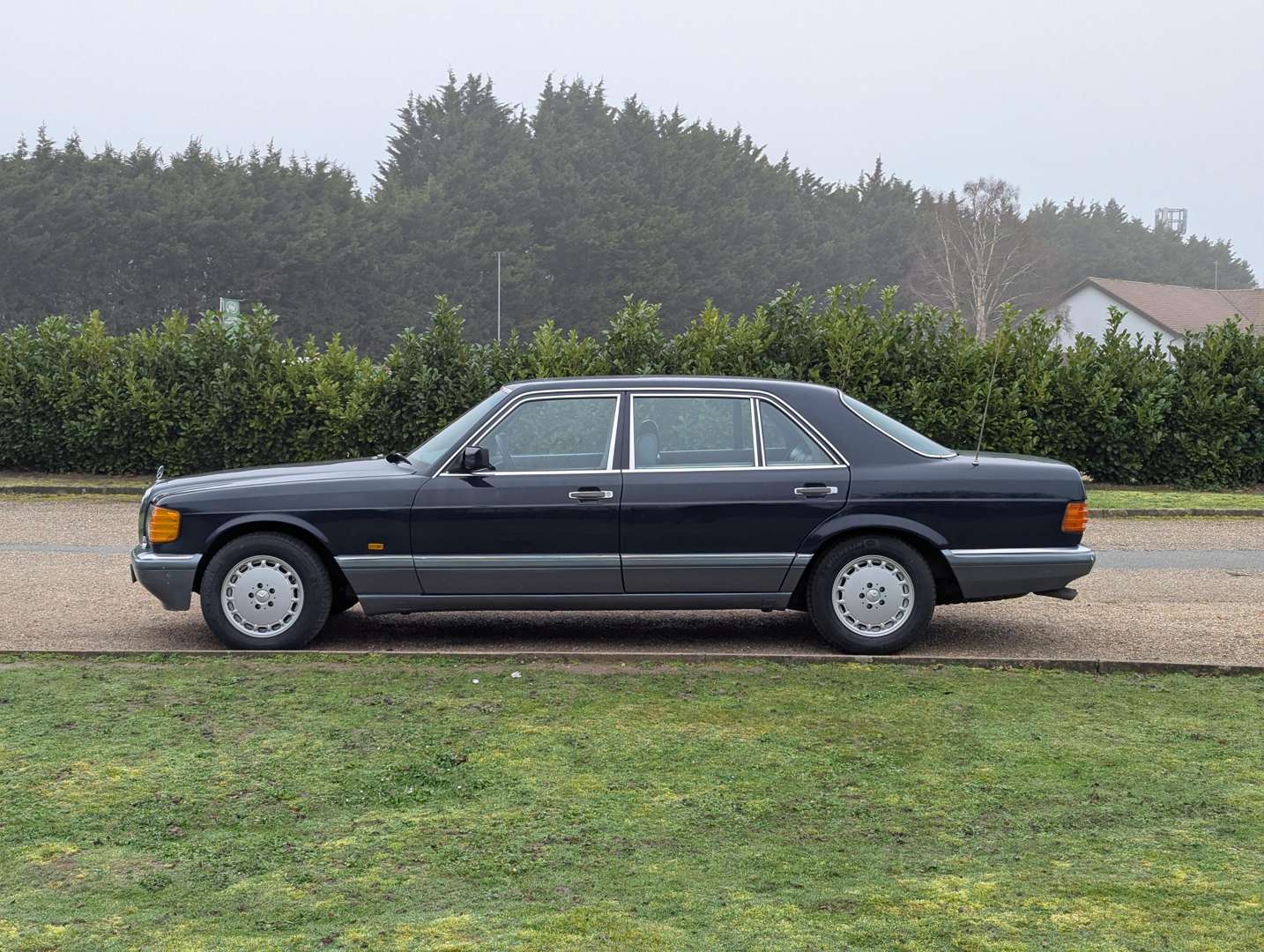 <p>1987 MERCEDES 420SEL W126 AUTO</p>