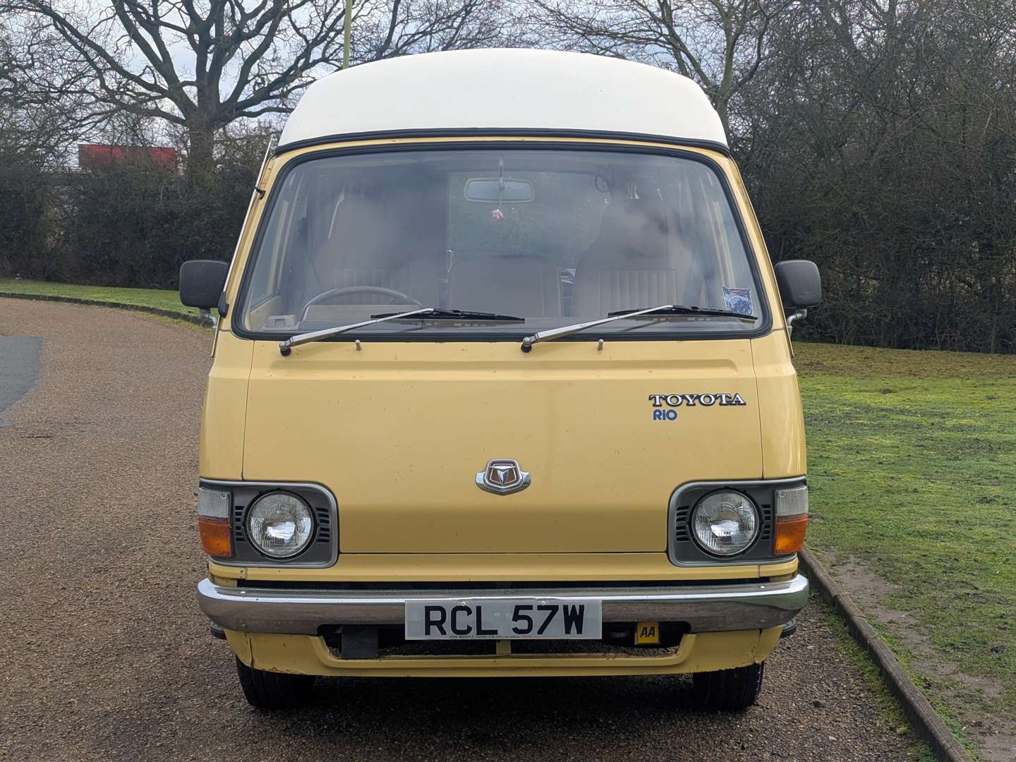 <p>1979 TOYOTA HI-ACE RIO - ONE REGISTERED OWNER</p>