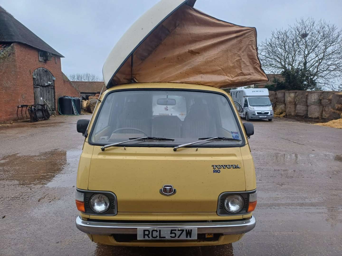 <p>1979 TOYOTA HI-ACE RIO - ONE REGISTERED OWNER</p>