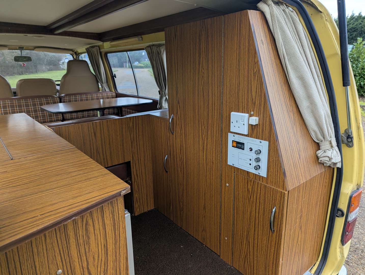 <p>1979 TOYOTA HI-ACE RIO - ONE REGISTERED OWNER</p>