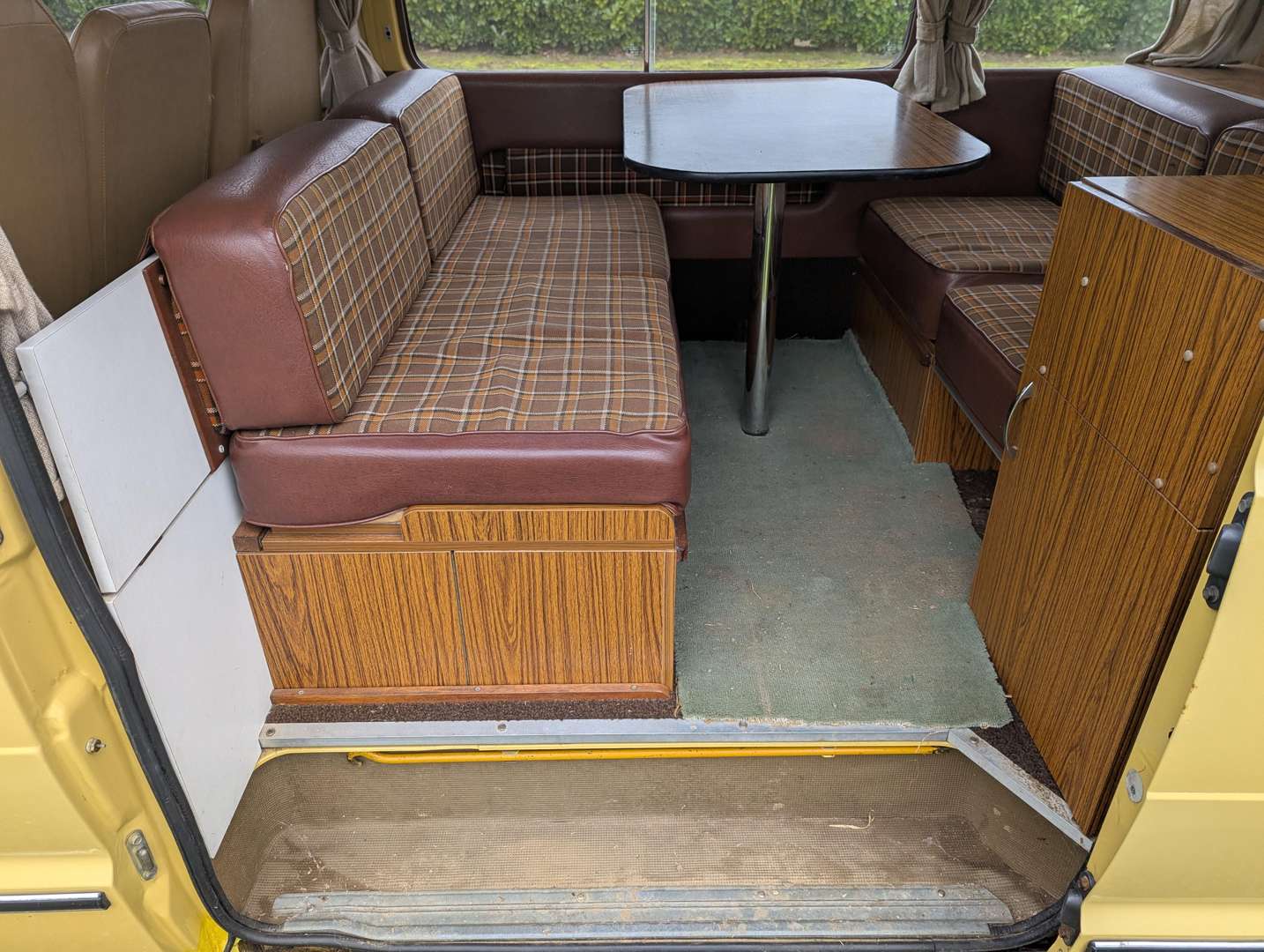 <p>1979 TOYOTA HI-ACE RIO - ONE REGISTERED OWNER</p>